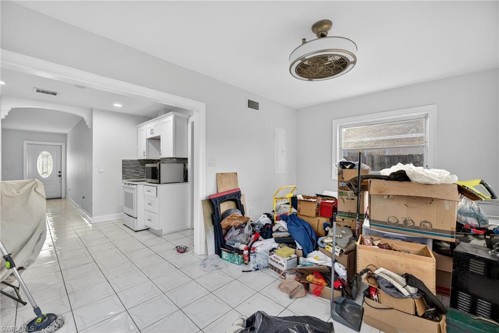 NAPLES PARK - Residential