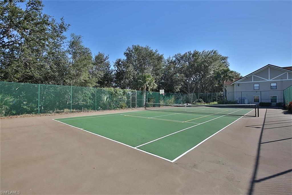 VILLAGES - Residential