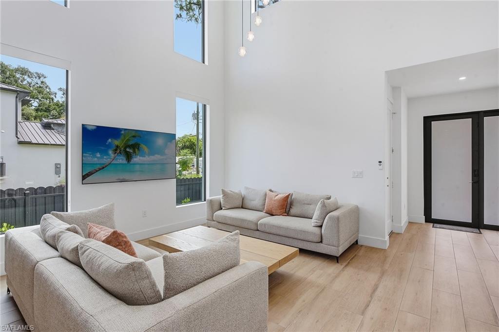 SABAL SANDS - Residential