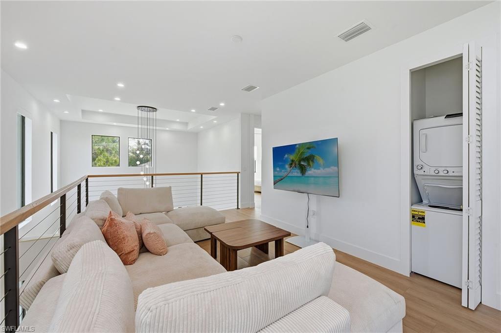SABAL SANDS - Residential