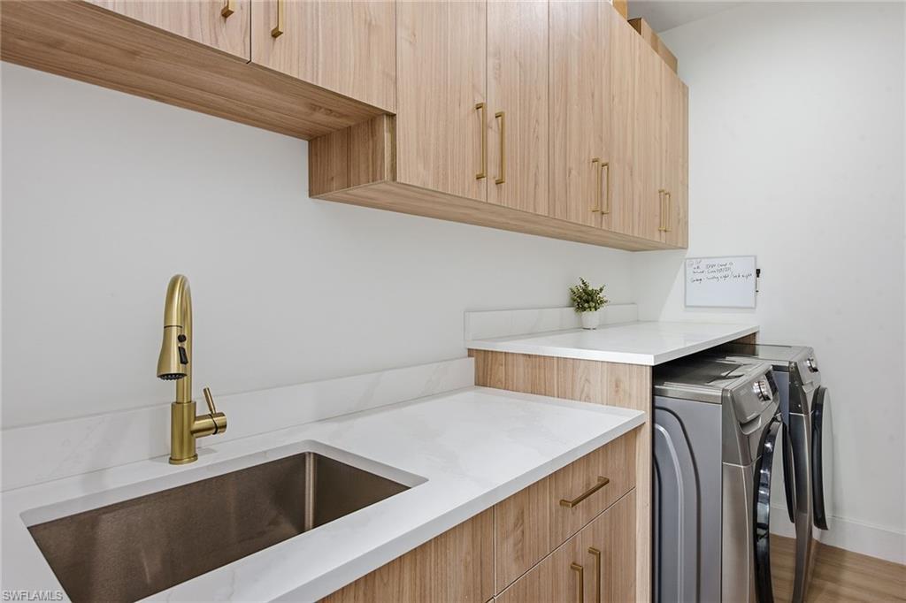 SABAL SANDS - Residential
