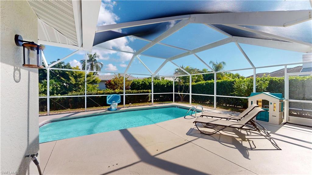 MARCO BEACH - Residential