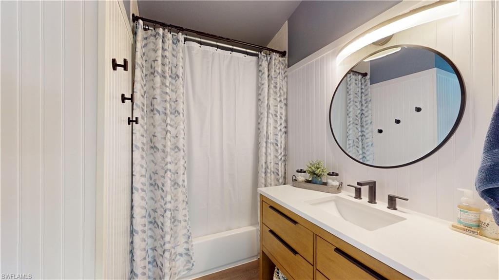 MARCO BEACH - Residential