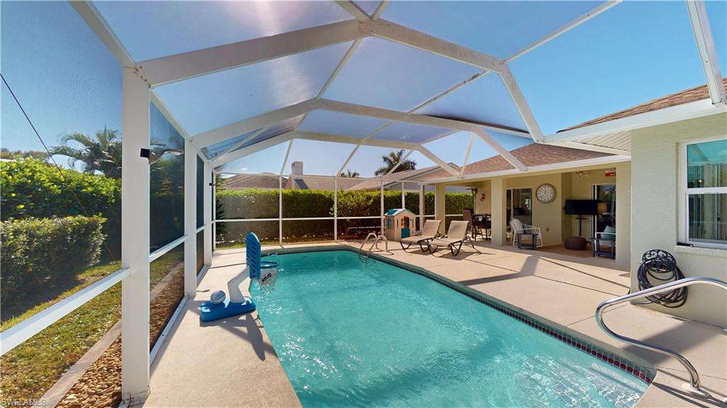 MARCO BEACH - Residential