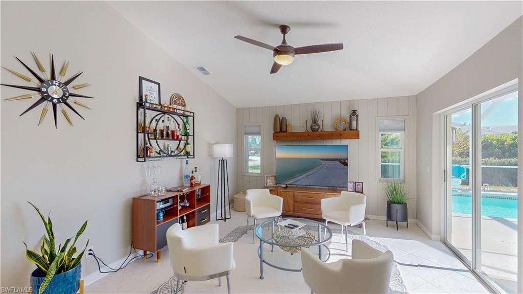 MARCO BEACH - Residential