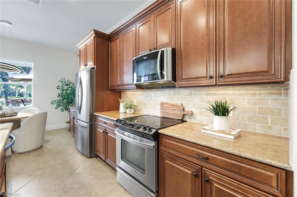 QUARRY SHORES - Residential