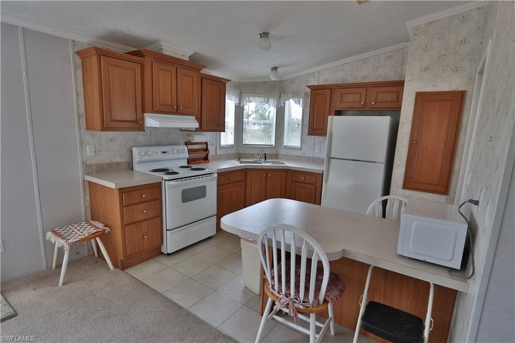 MOBILE MANOR - Residential