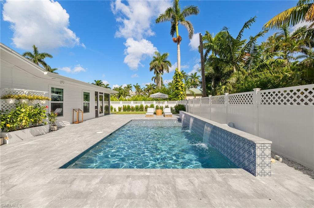 RIVERSIDE - Residential