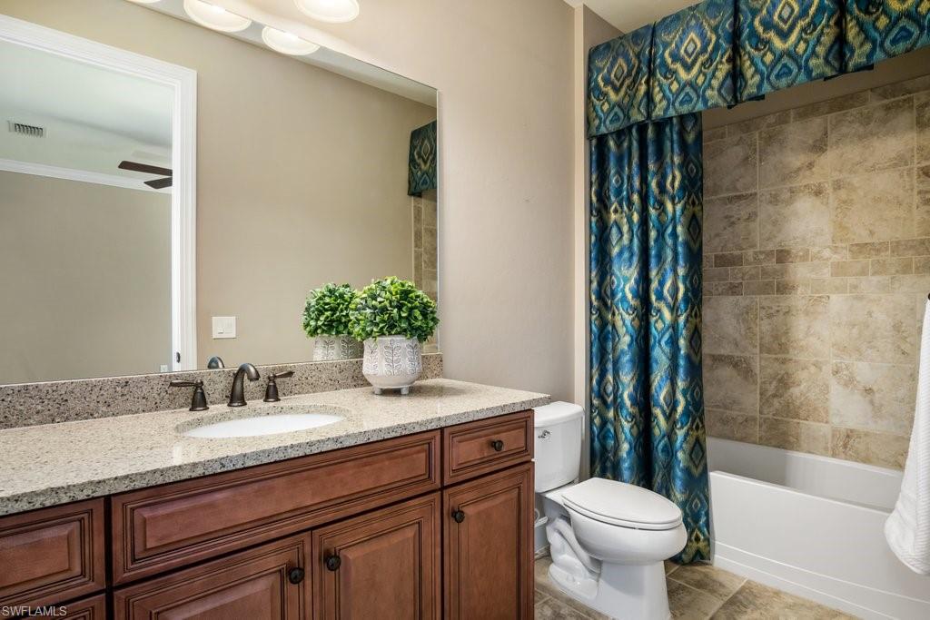 CAMDEN LAKES - Residential