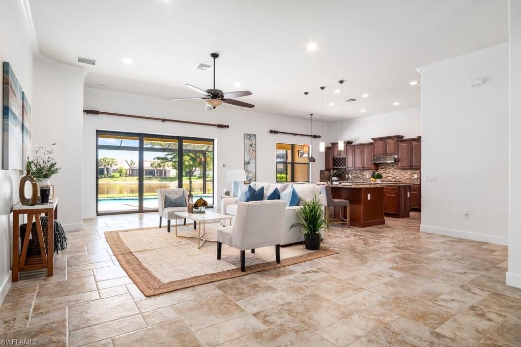 CAMDEN LAKES - Residential