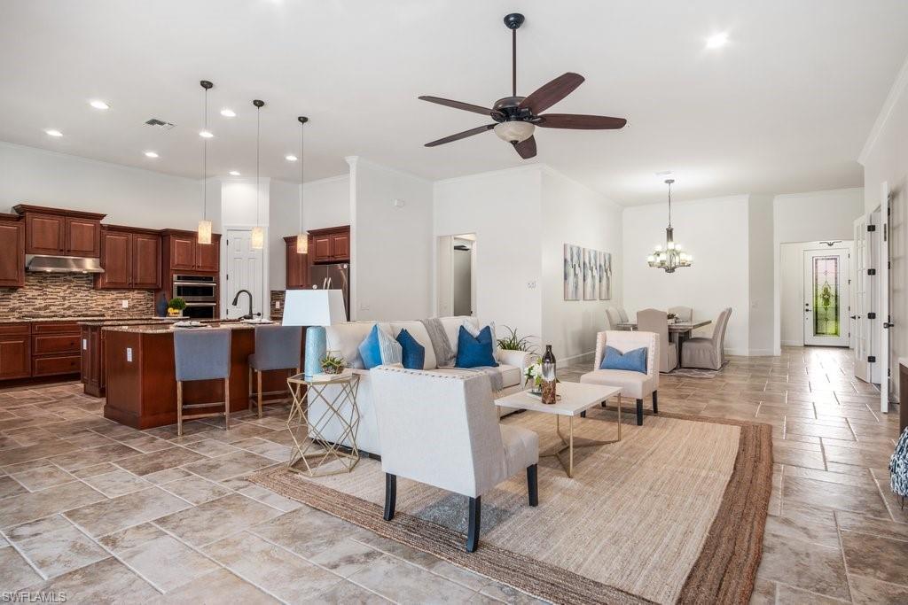 CAMDEN LAKES - Residential