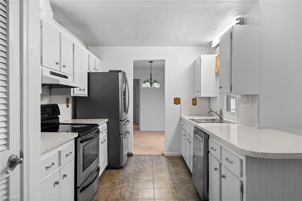 COUNTRY CLUB - Residential