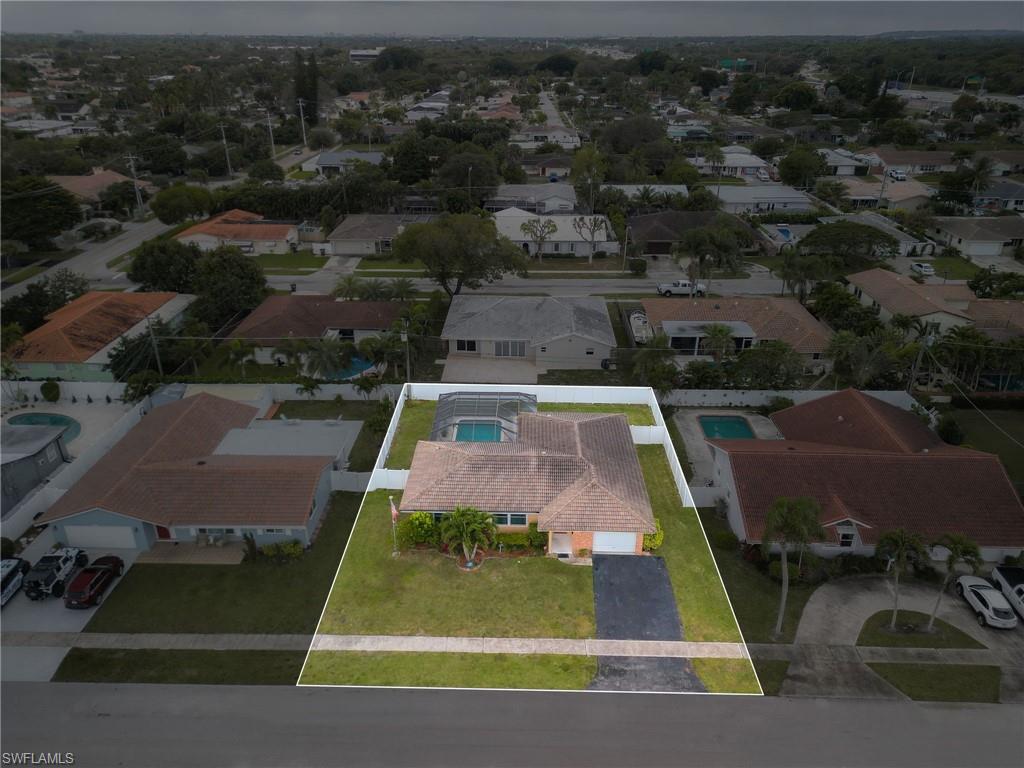 COUNTRY CLUB - Residential