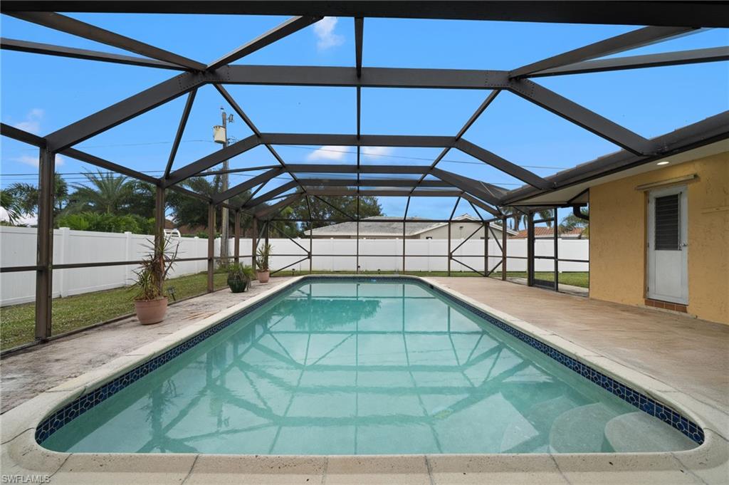 COUNTRY CLUB - Residential