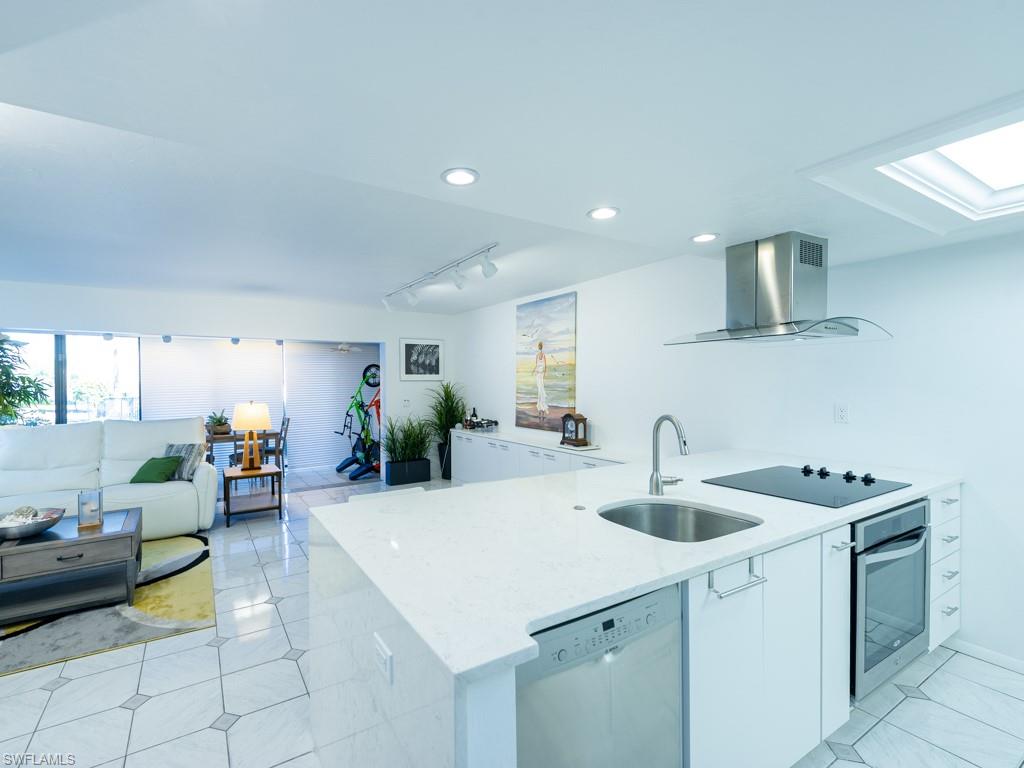 MARINER POINTE CONDO - Residential