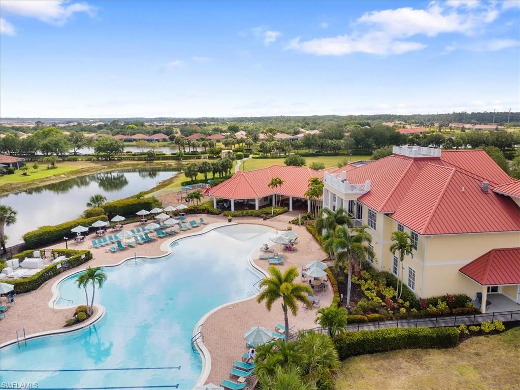 COUNTRY CLUB - Residential