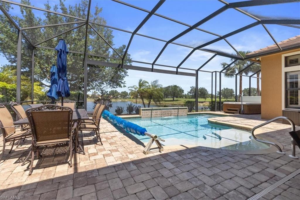 COUNTRY CLUB - Residential