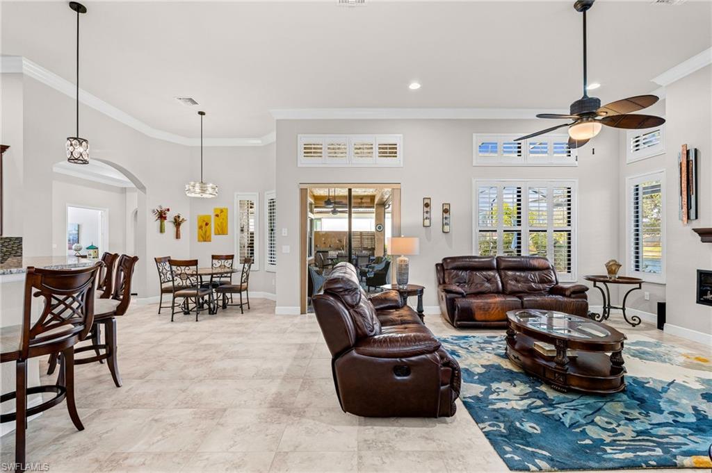 COUNTRY CLUB - Residential