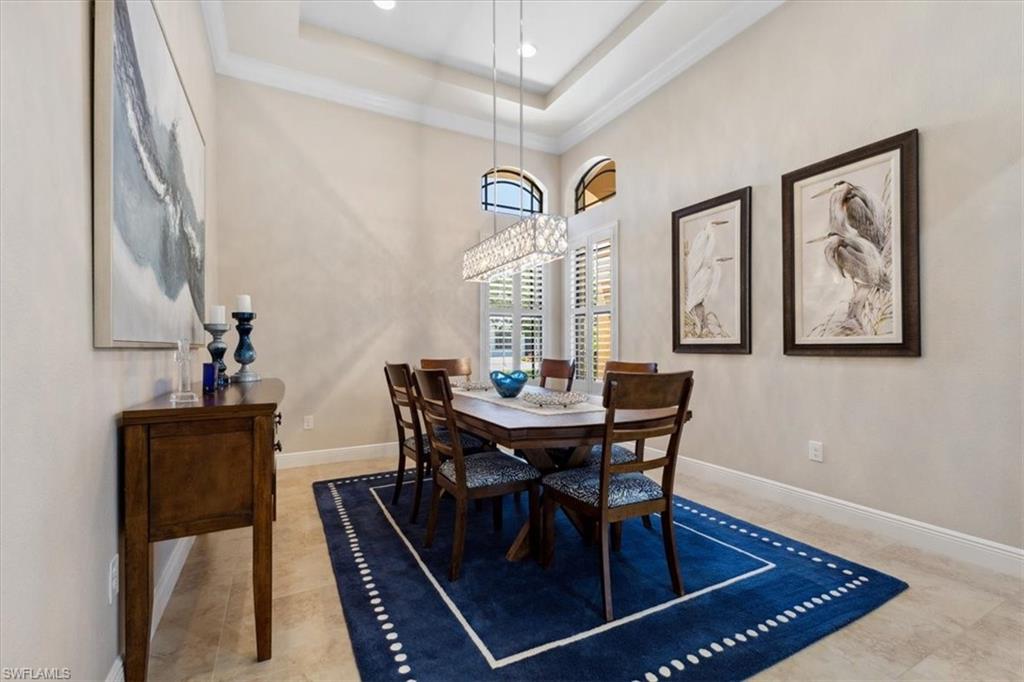 COUNTRY CLUB - Residential