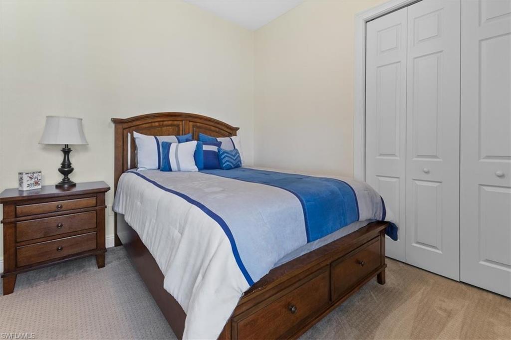 COUNTRY CLUB - Residential