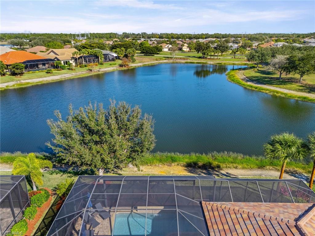 COUNTRY CLUB - Residential