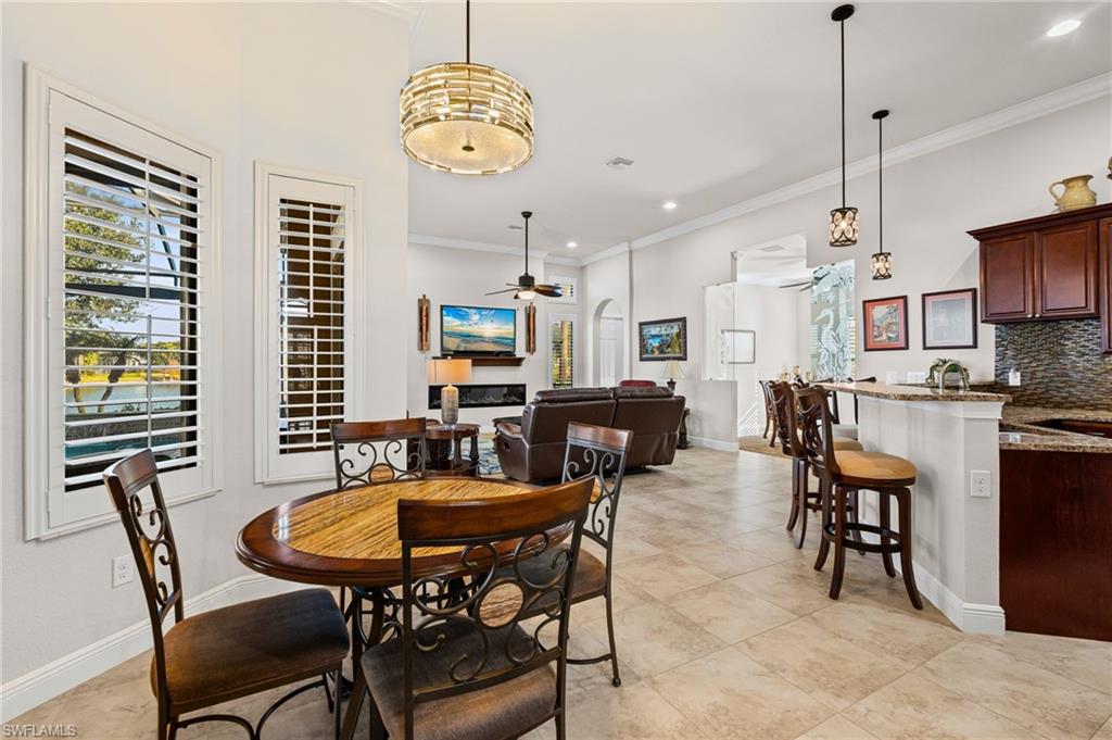 COUNTRY CLUB - Residential