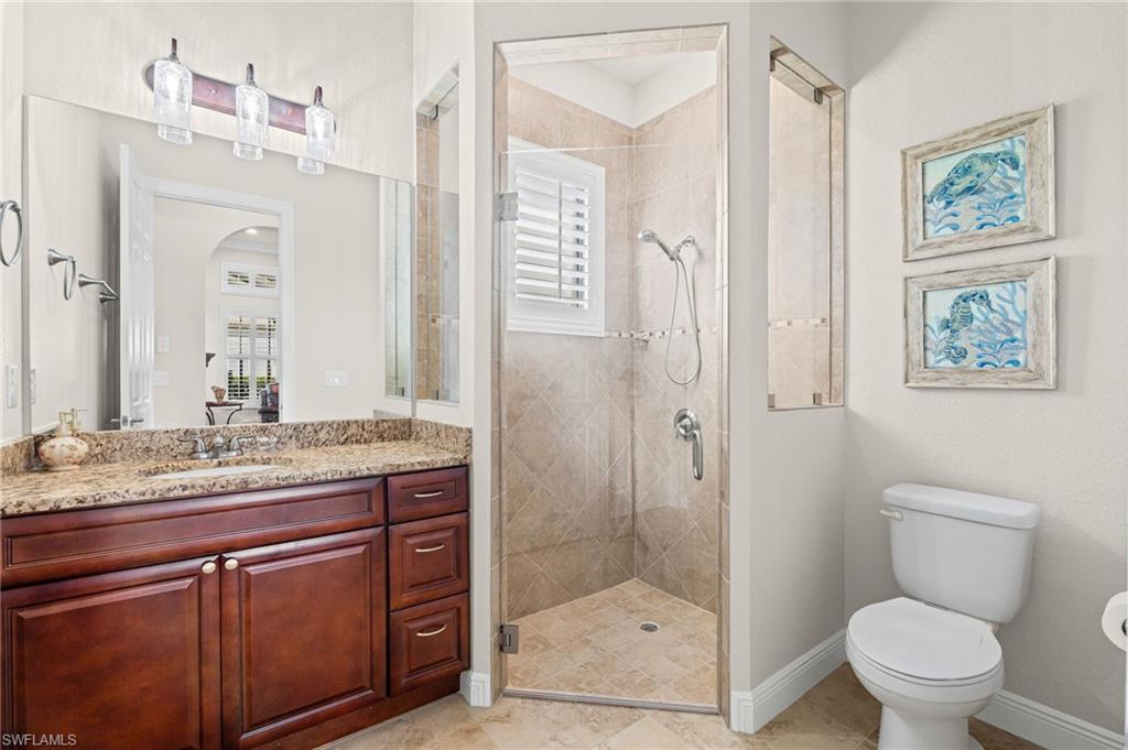 COUNTRY CLUB - Residential