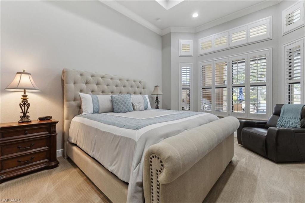 COUNTRY CLUB - Residential