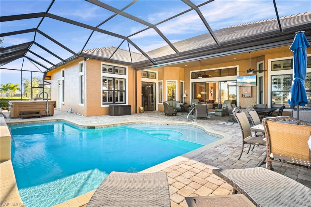 COUNTRY CLUB - Residential