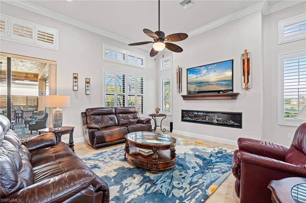 COUNTRY CLUB - Residential