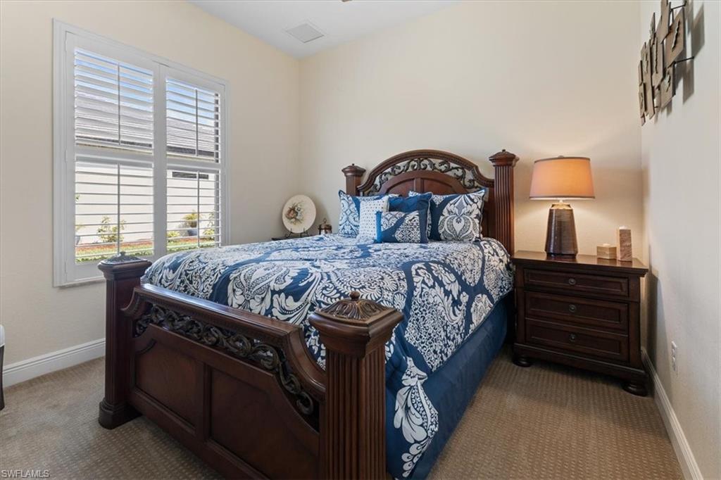 COUNTRY CLUB - Residential