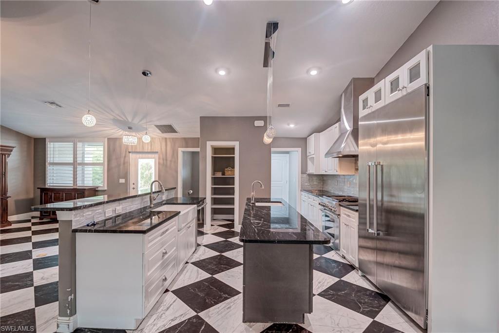 SUNNYBROOK FARMS - Residential