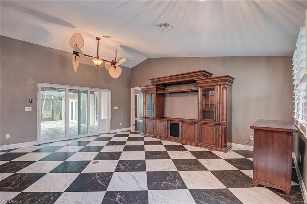 SUNNYBROOK FARMS - Residential