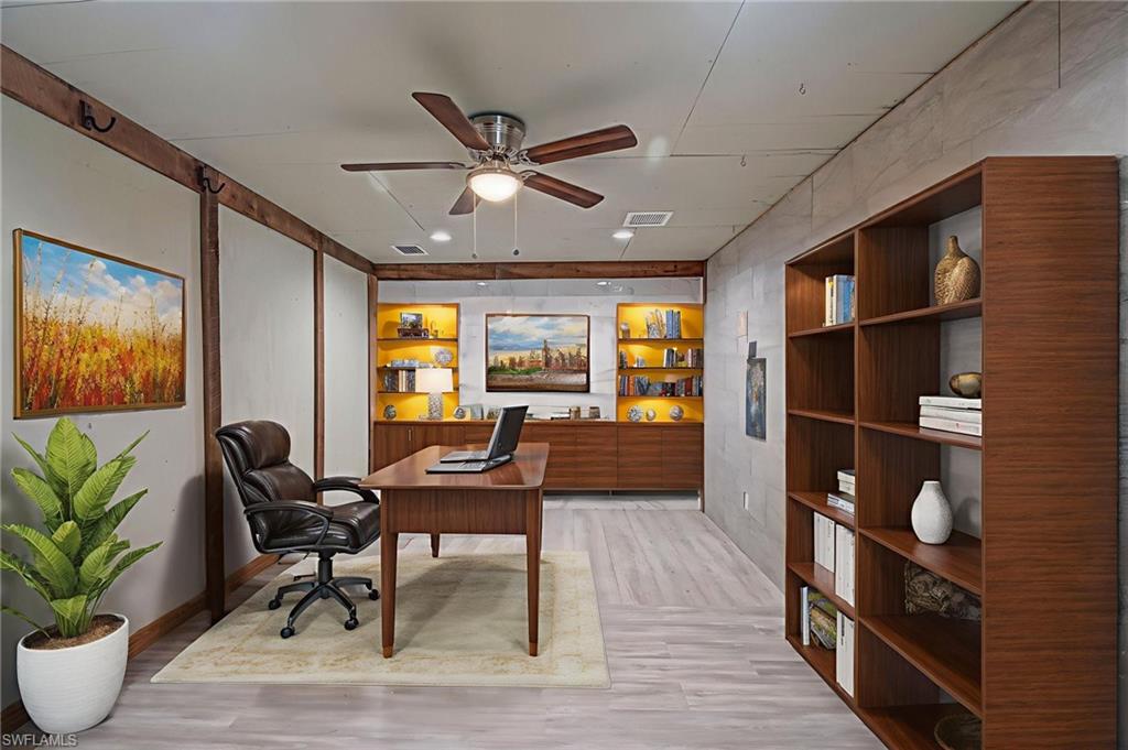 SUNNYBROOK FARMS - Residential