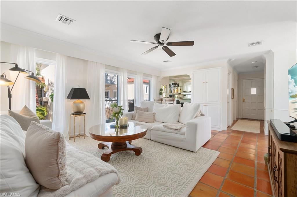 350 3rd AVE S 2B