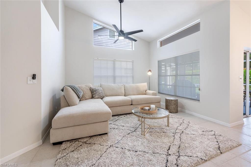 LAKESIDE - Residential Lease