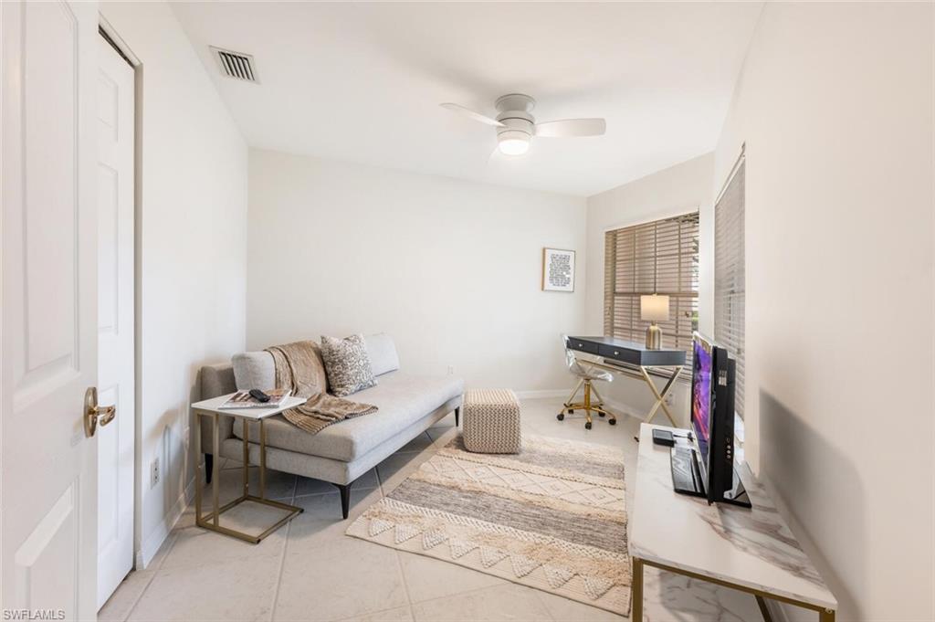 LAKESIDE - Residential Lease