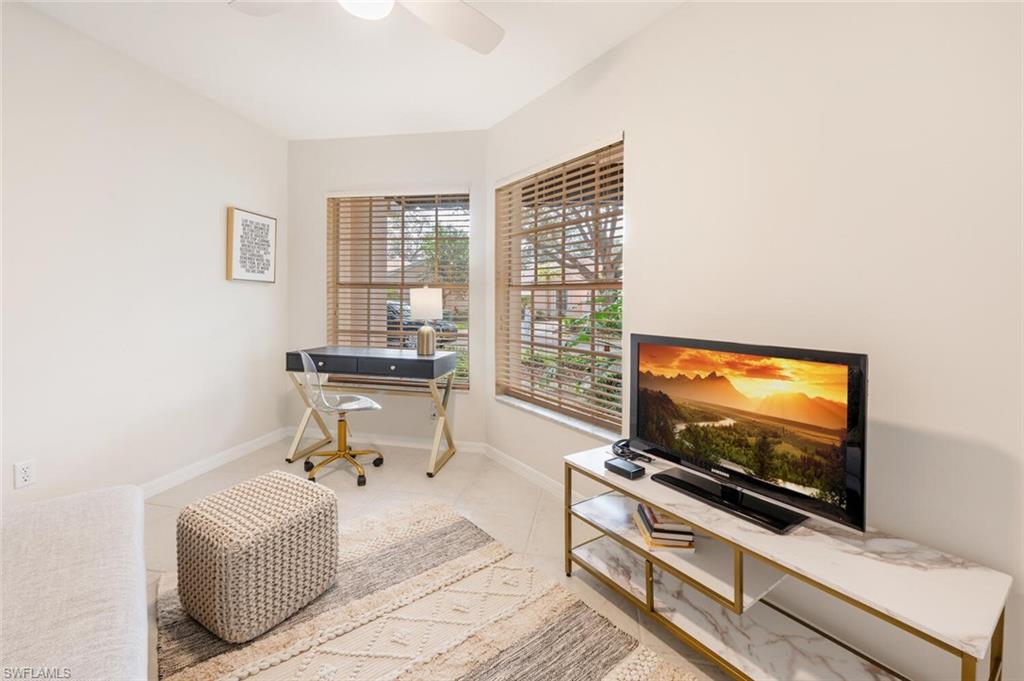 LAKESIDE - Residential Lease