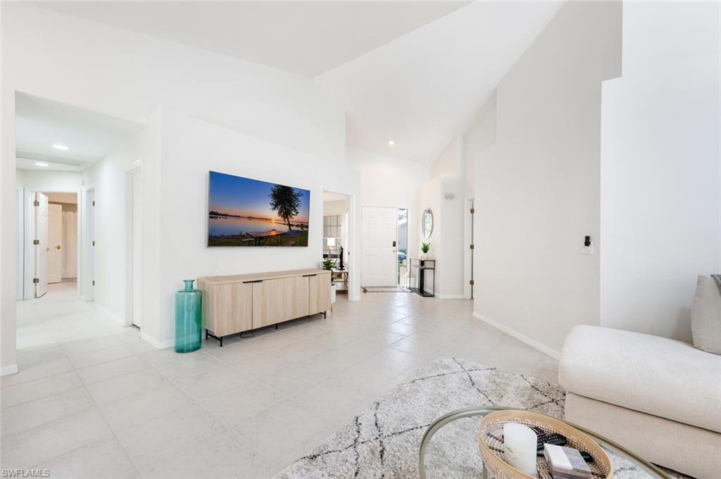 LAKESIDE - Residential Lease