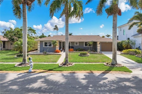 Photo of 785 Willow CT, MARCO ISLAND, FL 34145 (MLS # 226025447)