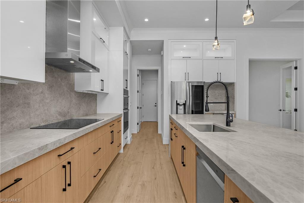 GOLDEN GATE ESTATES - Residential