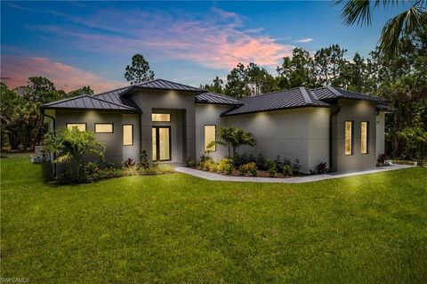 Photo of 172 11th ST SW, NAPLES, FL 34117 (MLS # 226019366)