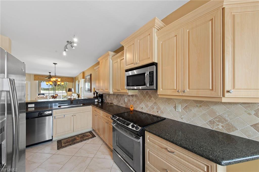 LAKESIDE GREEN - Residential