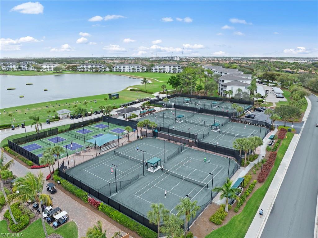 LAKESIDE GREEN - Residential