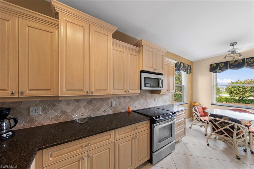 LAKESIDE GREEN - Residential