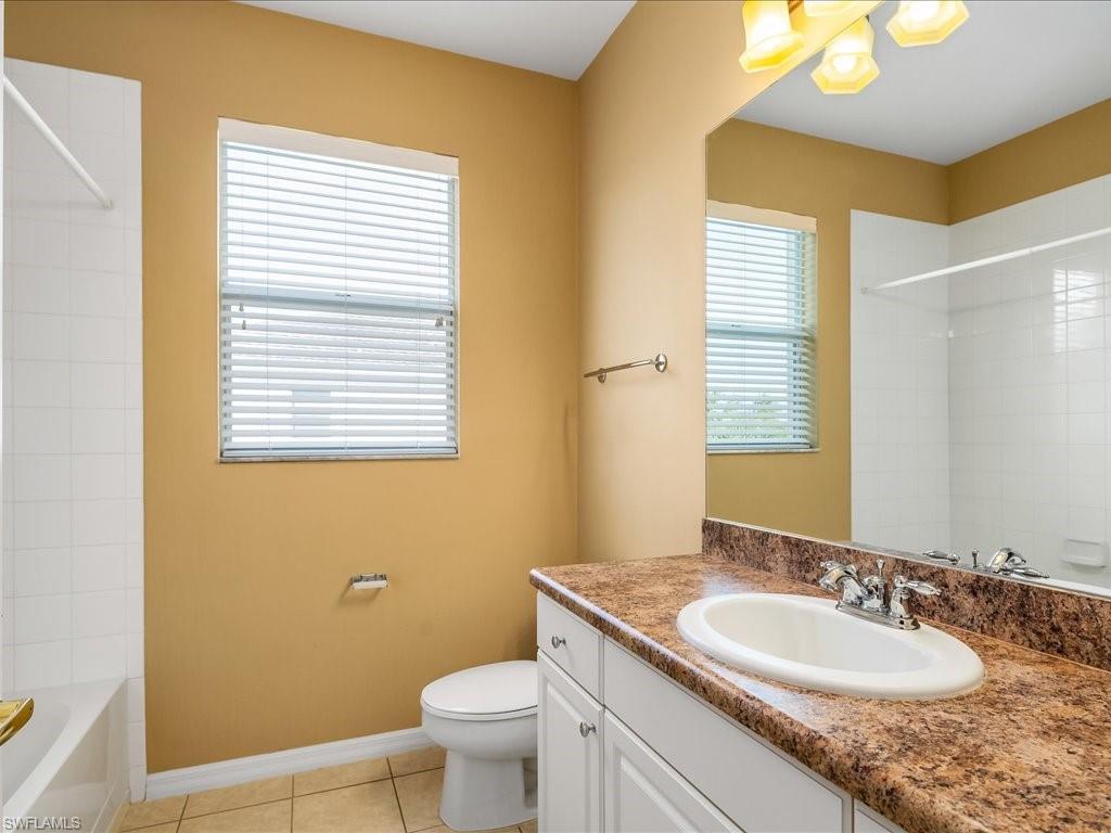 LUCAYA - Residential Lease