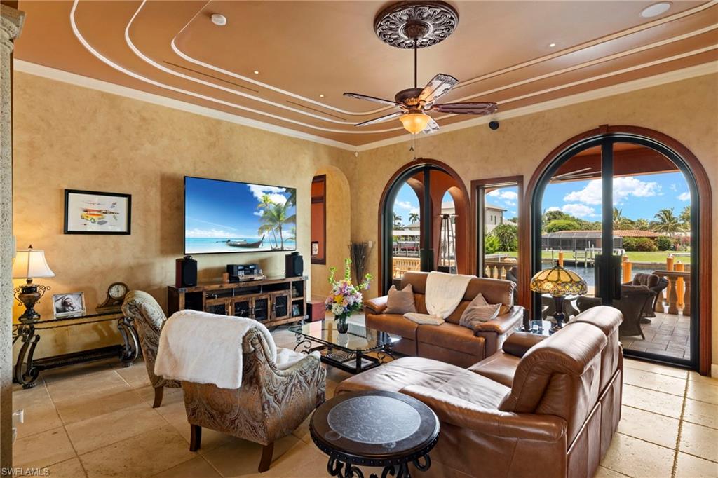 TOWN AND RIVER - Residential