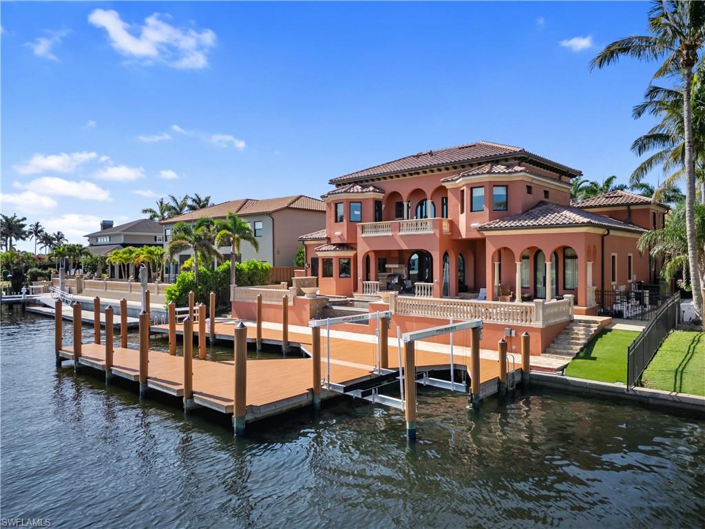 TOWN AND RIVER - Residential