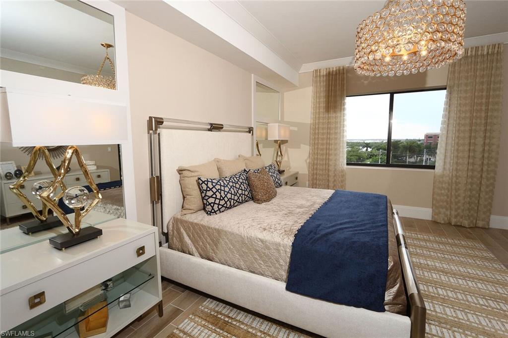 NAPLES SQUARE - Residential Lease