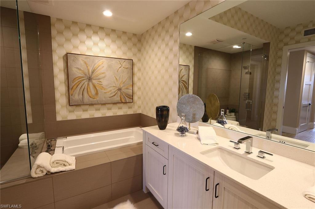 NAPLES SQUARE - Residential Lease